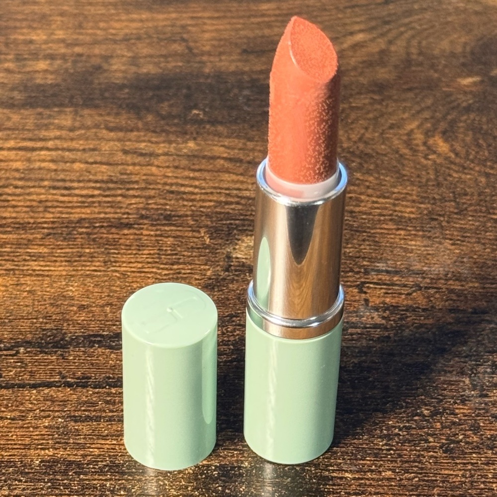 Clinique Moisture Surge SPF 15 Lipstick Sweetness - NWOB .14 oz./4g